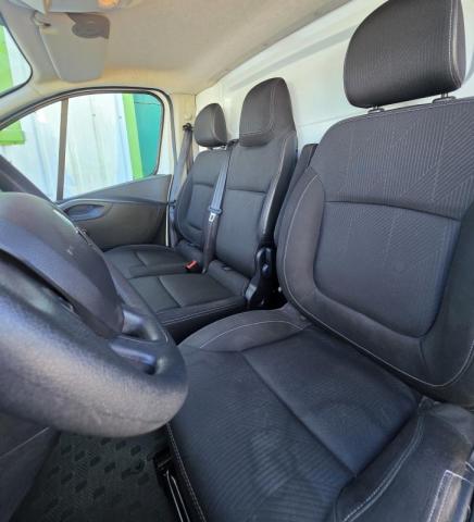 Renault Trafic image 9