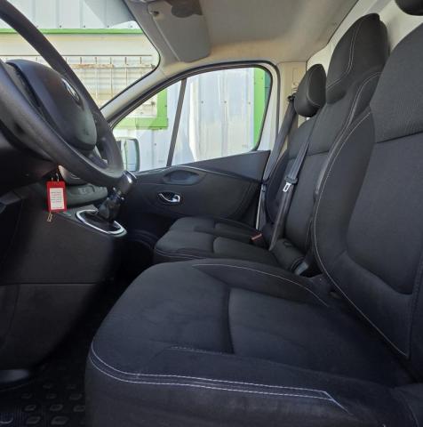 Renault Trafic image 1