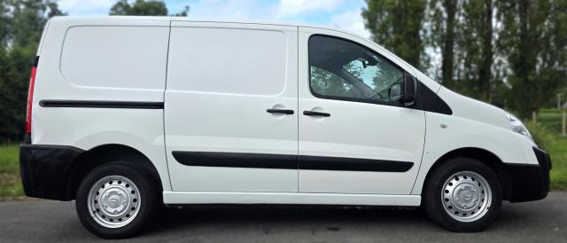 Citroen Jumpy image 1