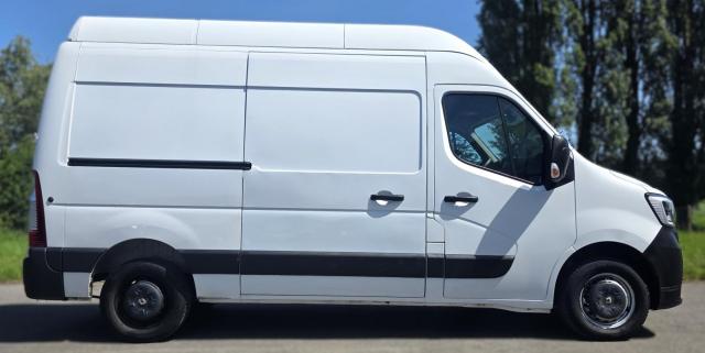 Renault Master image 2