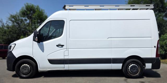 Renault Master image 2