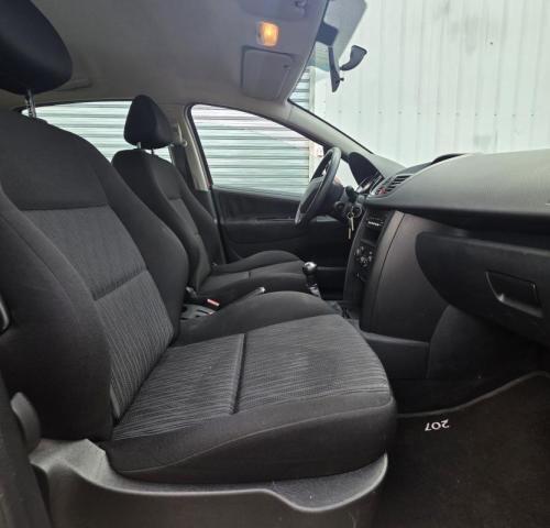 Peugeot 207 image 8