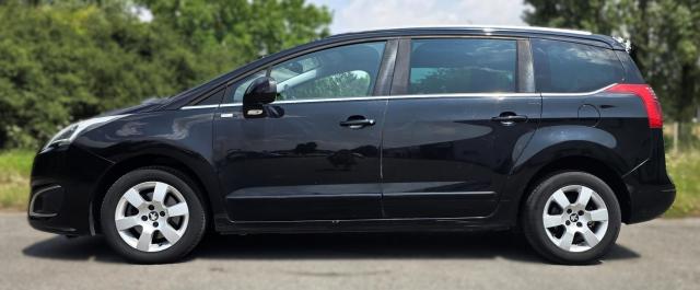 Peugeot 5008 image 4