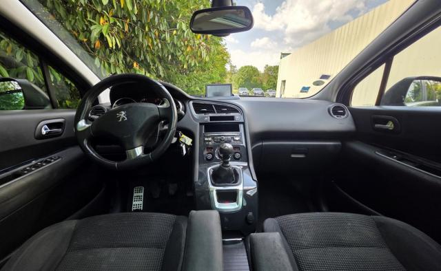 Peugeot 5008 image 7