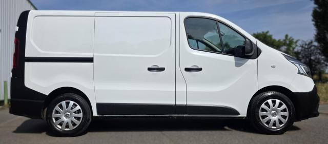 Renault Trafic image 2