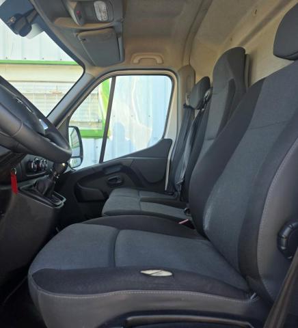 Renault Master image 1