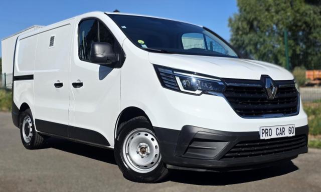 Renault Trafic image 8