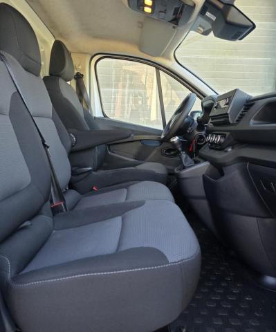 Renault Trafic image 7