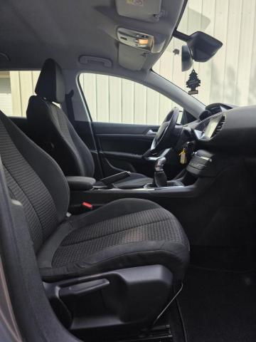 Peugeot 308 image 2