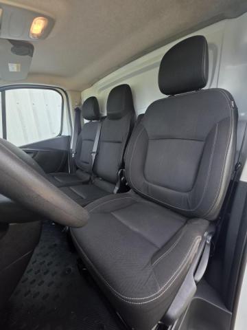 Renault Trafic image 2
