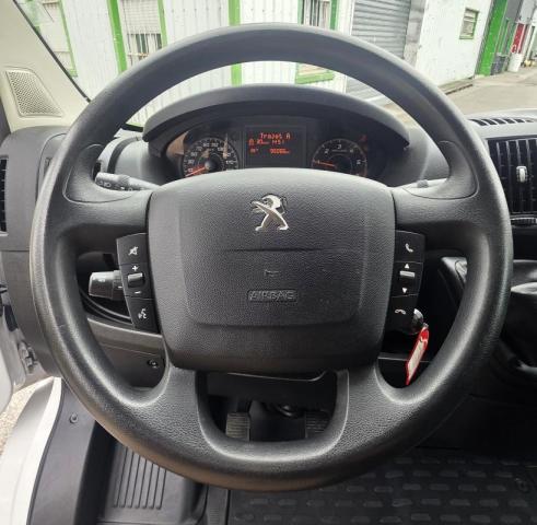 Peugeot Boxer image 3
