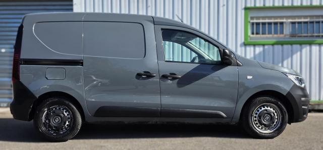 Renault Express Van image 2