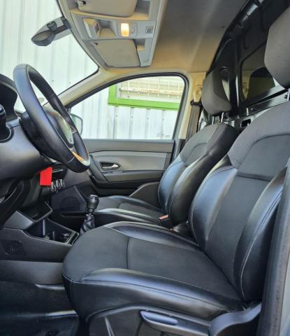 Renault Express Van image 6