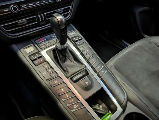 Porsche Macan image 7
