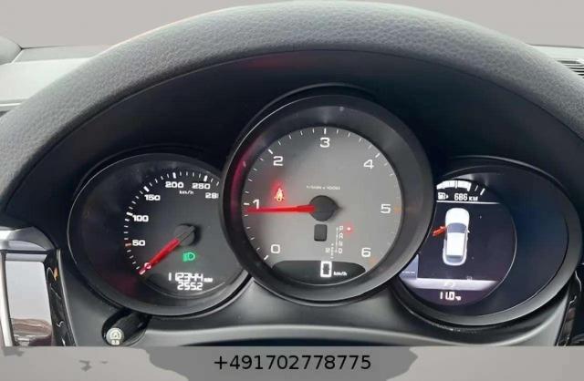 Porsche Macan image 5
