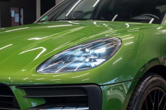 Porsche Macan image 2