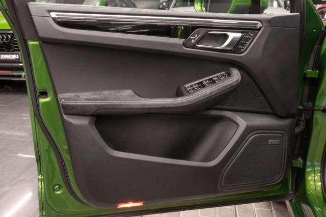 Porsche Macan image 7