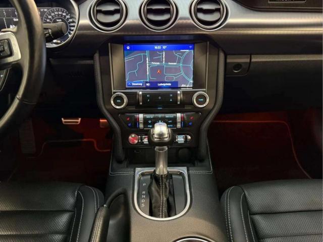 Ford Mustang image 1