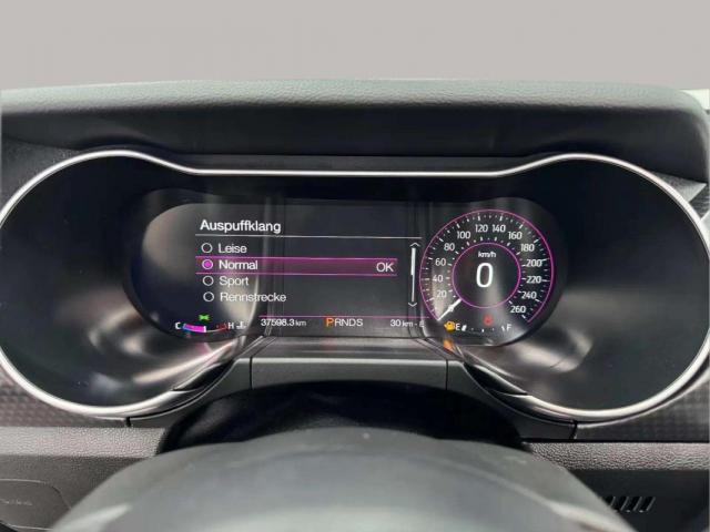 Ford Mustang image 5