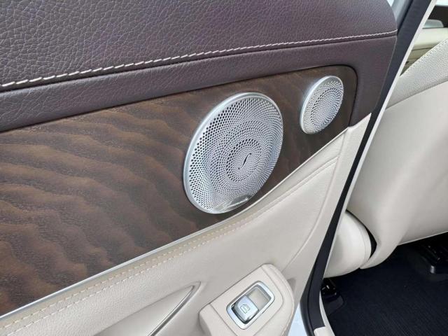 Mercedes Benz Glc image 9