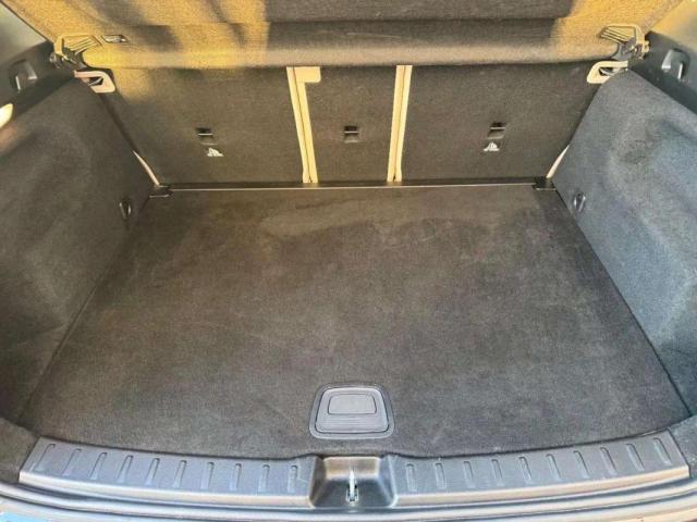 Mercedes Benz Gla image 1