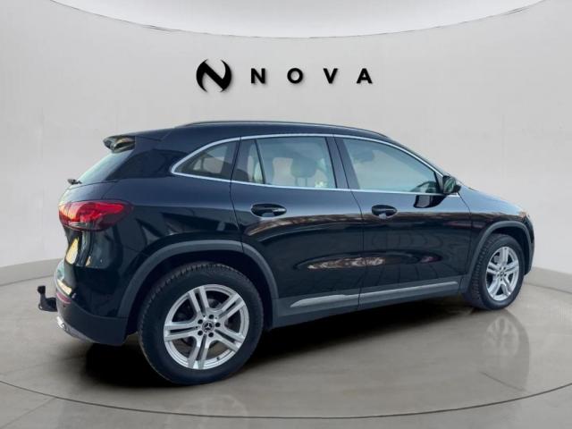 Mercedes Benz Gla image 9