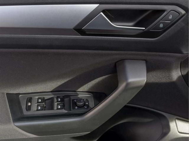 Volkswagen T-Roc image 1