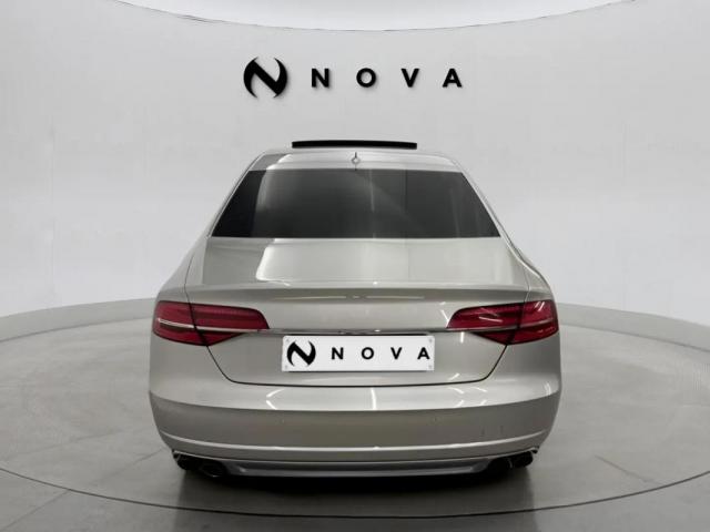Audi S8 image 4