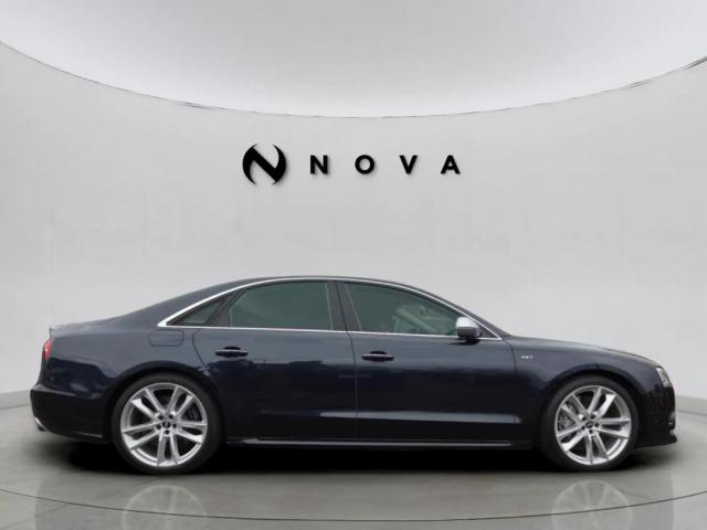 Audi S8 image 3