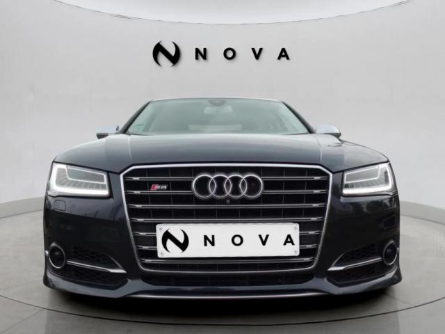 Audi S8 image 2