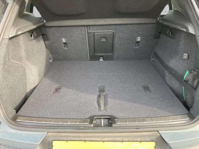 Volvo Xc40 image 9