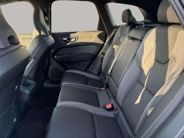 Volvo Xc60 image 2