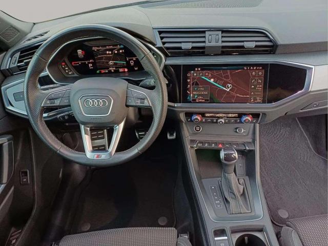 Audi Q3 image 1