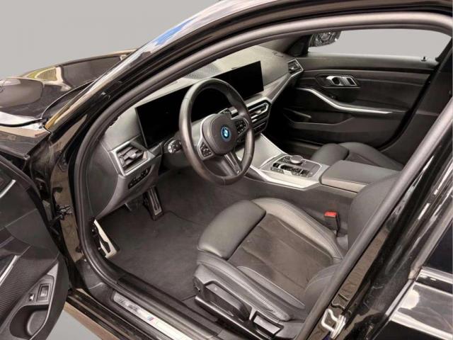 Bmw 320 image 2