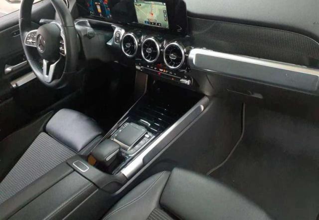 Mercedes Benz Glb image 7