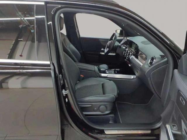 Mercedes Benz Glb image 4
