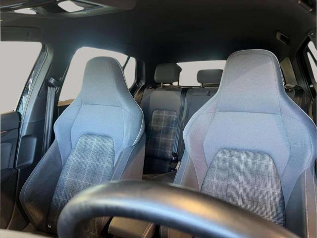 Volkswagen Golf image 5