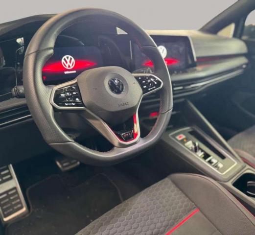 Volkswagen Golf image 8