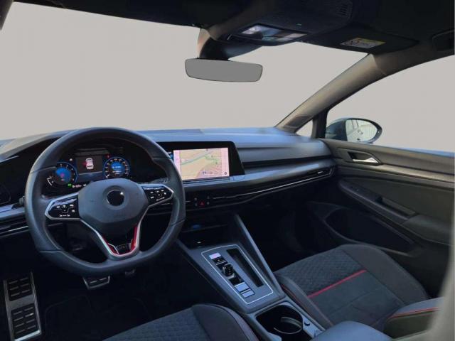 Volkswagen Golf image 2
