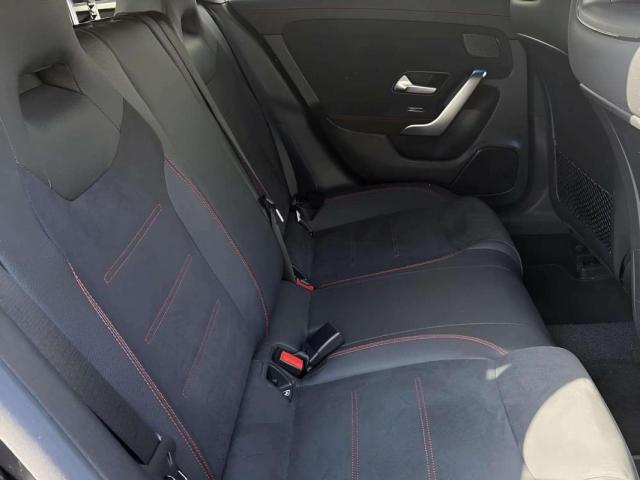 Mercedes Benz Cla image 5
