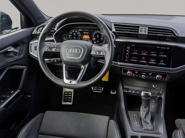 Audi Q3 image 2