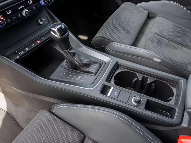 Audi Q3 image 9