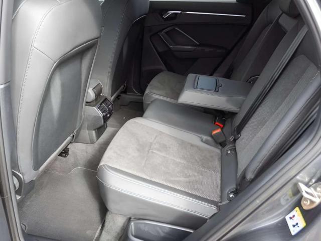 Audi Q3 image 8