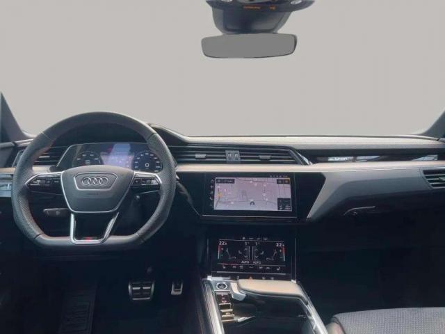 Audi Q8 image 9