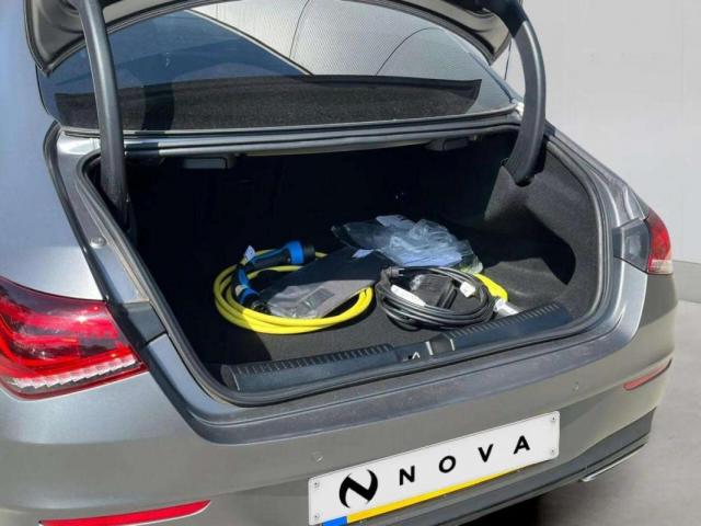 Mercedes Benz Cla image 4