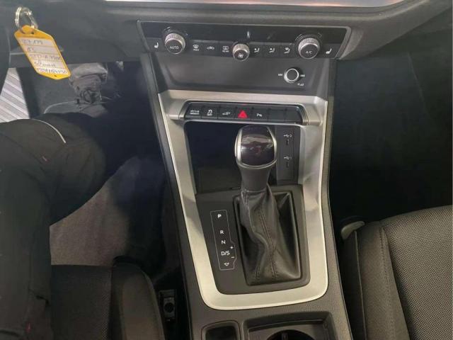 Audi Q3 image 9