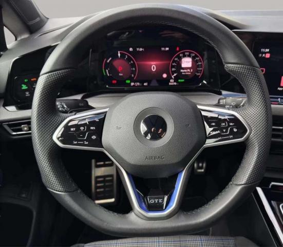 Volkswagen Golf image 7