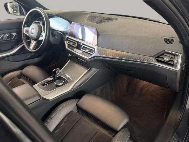 Bmw 320d Touring image 8