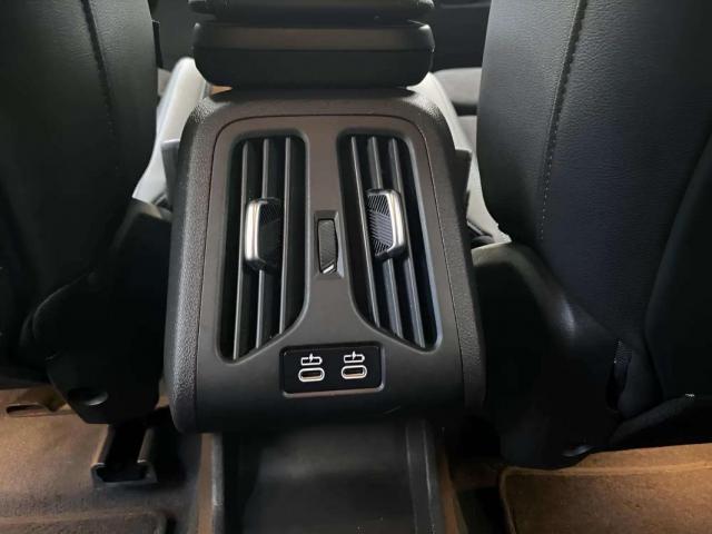 Bmw Ix1 image 9