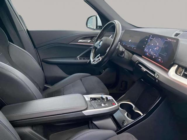 Bmw Ix1 image 2